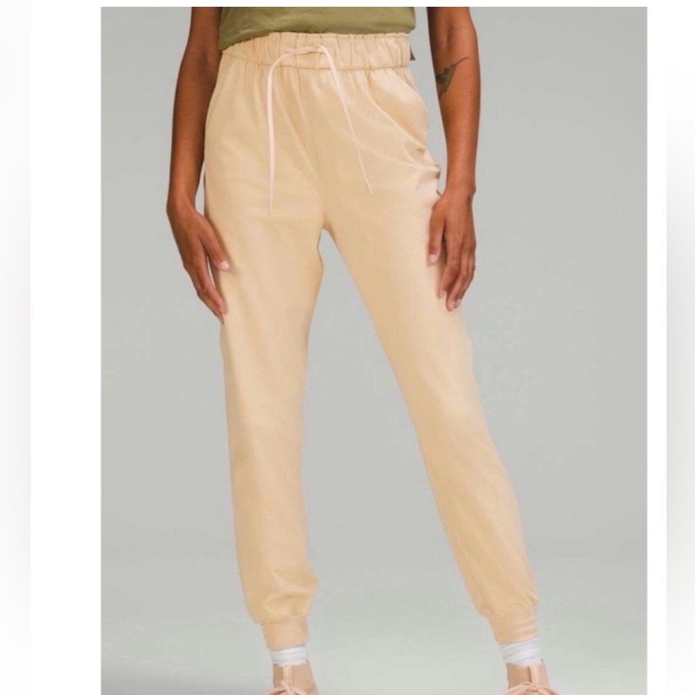Lululemon Prosecco stretch high rise joggers size 4